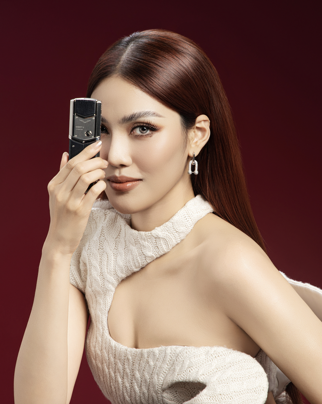 7 “bàn tay ngọc” của showbiz Việt: Số 1 đúng chuẩn tay phu nhân, muốn khổ cũng khó- Ảnh 26.