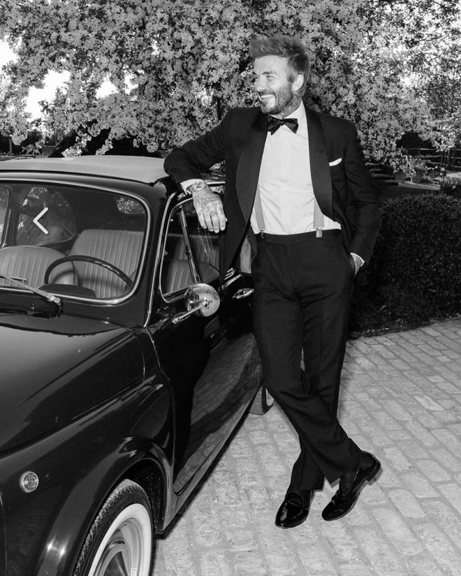 Bộ ảnh đậm chất tài phiệt của gia đình Beckham hút triệu lượt "tim", Victoria gạt phăng con trai cả giữa tin đồn "cạch mặt"- Ảnh 10.