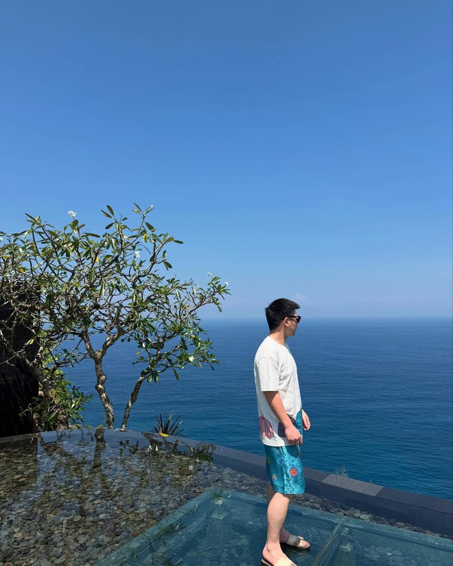 Chủ tịch Hà Nội FC tung ảnh chưa chỉnh sửa cùng Đỗ Mỹ Linh lên mạng, "dâu hào môn" lộ ngay nhan sắc thật- Ảnh 6. Chủ tịch Hà Nội FC tung ảnh chưa chỉnh sửa cùng Đỗ Mỹ Linh lên mạng, "dâu hào môn" lộ ngay nhan sắc thật- Ảnh 6.