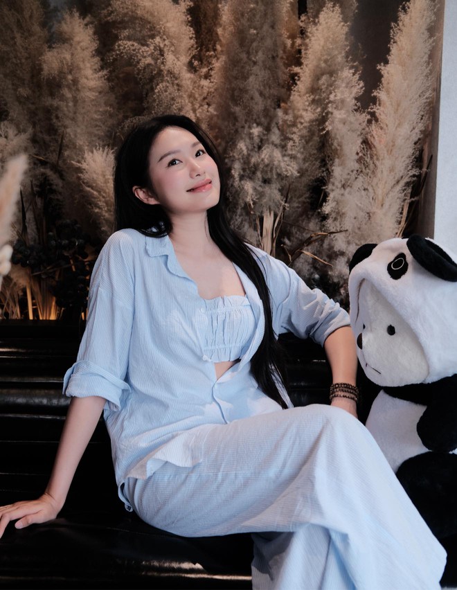 Bữa tiệc visual: Doãn Hải My khí chất "tiểu thư thành thị", đọ sắc 2 hot mom nhan sắc đỉnh nhất nhì làng bóng đá- Ảnh 4.