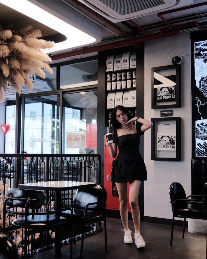 Bữa tiệc visual: Doãn Hải My khí chất "tiểu thư thành thị", đọ sắc 2 hot mom nhan sắc đỉnh nhất nhì làng bóng đá- Ảnh 8.