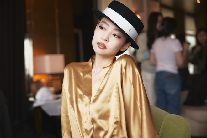 Jennie đẹp như minh tinh điện ảnh trong loạt khung hình full HD, Met Gala “lộc” quá rồi!- Ảnh 2.