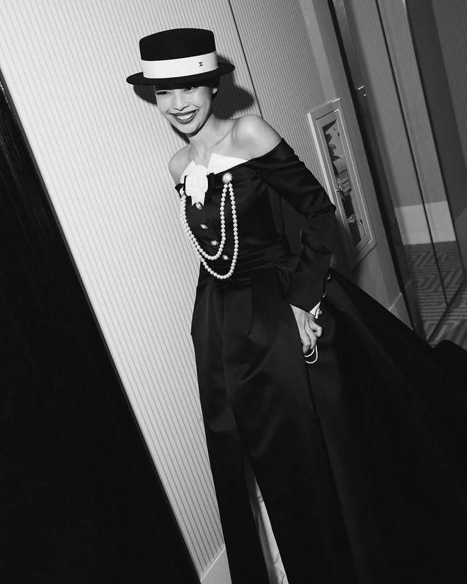 Jennie đẹp như minh tinh điện ảnh trong loạt khung hình full HD, Met Gala “lộc” quá rồi!- Ảnh 12.