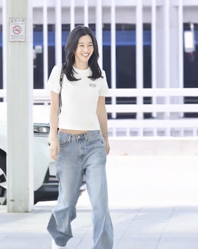 Clip HOT: Bắt gọn "điên nữ" Seo Ye Ji đến Đà Nẵng giữa lùm xùm Kim Soo Hyun, vừa hạ cánh liền "đại náo" MXH- Ảnh 6.