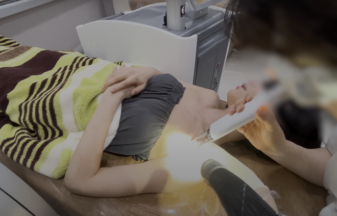 Mỹ nhân đẹp nhất thế giới phải chịu đau 30 lần để có đôi chân cực phẩm đang viral cõi mạng- Ảnh 9. Mỹ nhân đẹp nhất thế giới phải chịu đau 30 lần để có đôi chân cực phẩm đang viral cõi mạng- Ảnh 9.