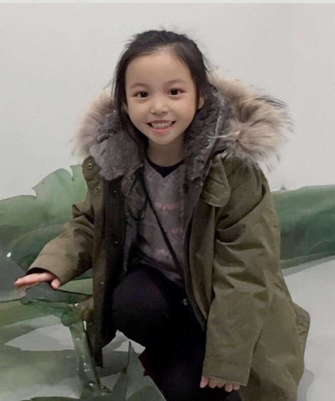 anh-3-con-gai-trieu-vy-4-1149170-17466751904421420205611.jpg