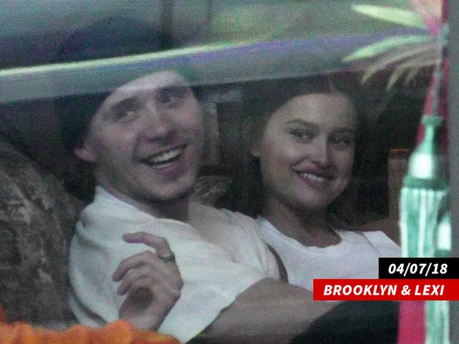 Vợ chồng Beckham bất ngờ được bạn gái cũ của Brooklyn bênh vực khi bị con dâu cả tố "toxic" khiến gia đình rạn nứt- Ảnh 1. Vợ chồng Beckham bất ngờ được bạn gái cũ của Brooklyn bênh vực khi bị con dâu cả tố "toxic" khiến gia đình rạn nứt- Ảnh 1.