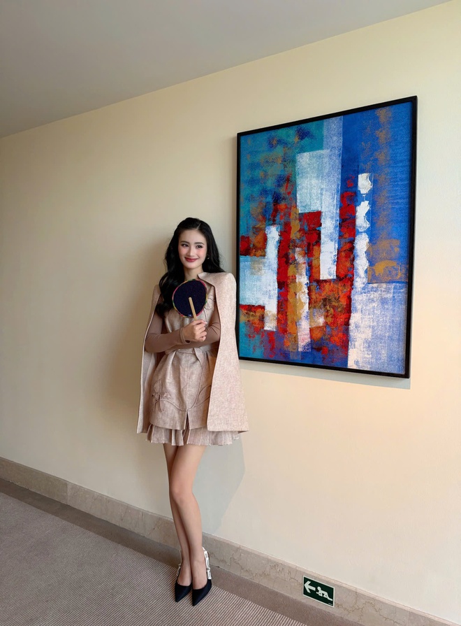 Hoa hậu Ý Nhi mặc trang phục gây "tức mắt", đọ sắc ra sao với ứng viên số 1 Miss World mà bùng tranh cãi?- Ảnh 6.