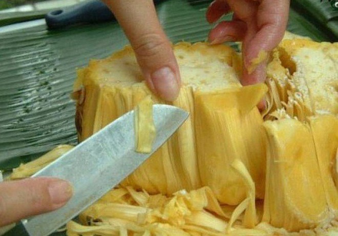 Mít bóc sẵn vàng ươm bán đầy chợ: Bạn ĐỪNG vội mua nếu thấy 4 dấu hiệu này- Ảnh 1. Mít bóc sẵn vàng ươm bán đầy chợ: Bạn ĐỪNG vội mua nếu thấy 4 dấu hiệu này- Ảnh 1.