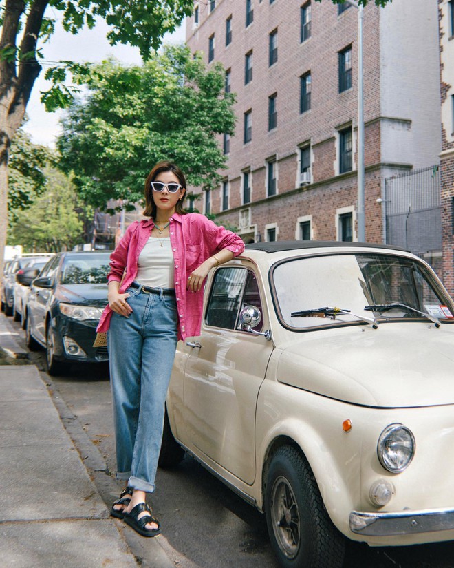 5 mẫu áo mùa hè hoàn hảo nhất để phối cùng quần jeans: Mặc đẹp mỗi ngày bỗng trở nên quá đơn giản!- Ảnh 7.