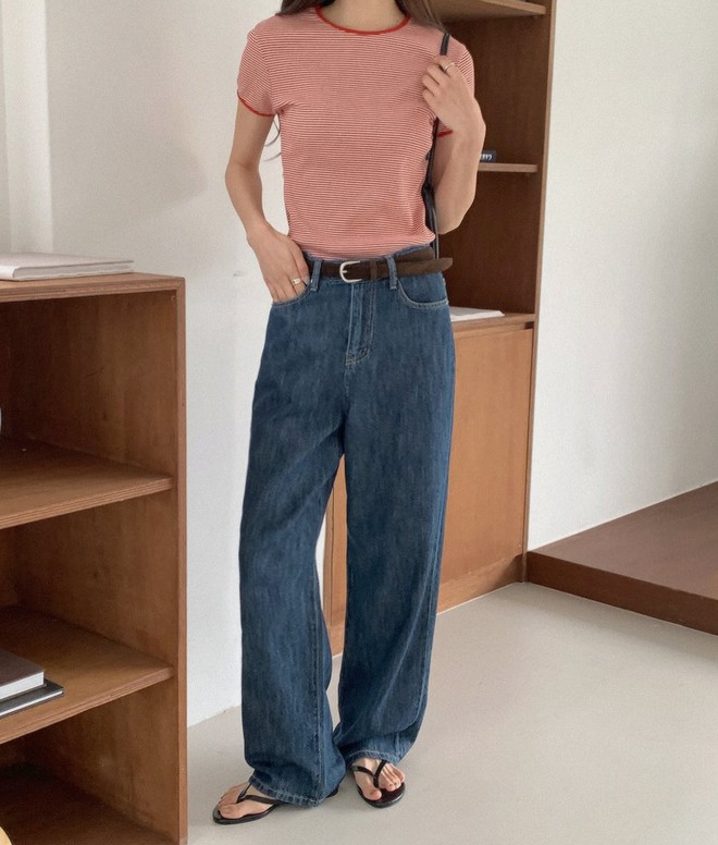 5 mẫu áo mùa hè hoàn hảo nhất để phối cùng quần jeans: Mặc đẹp mỗi ngày bỗng trở nên quá đơn giản!- Ảnh 12.