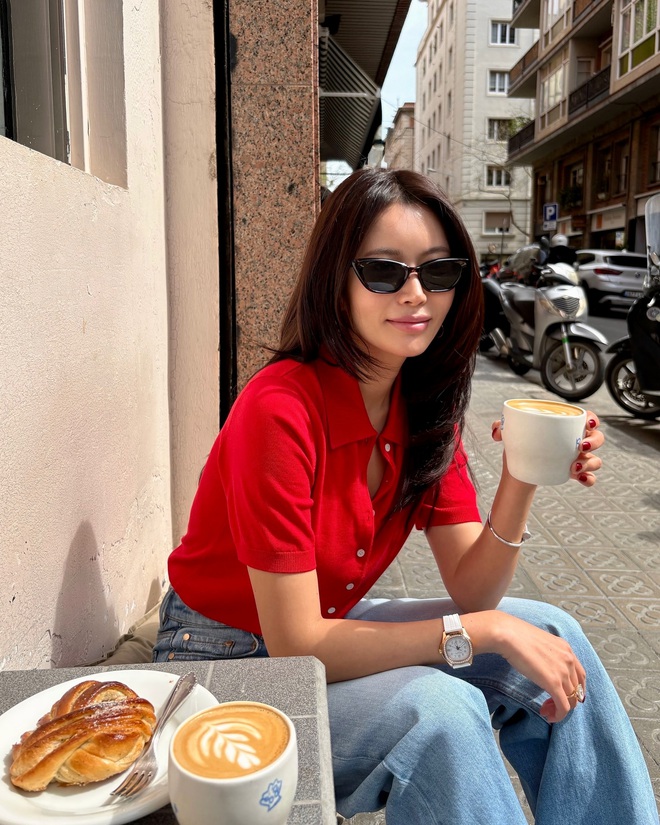 5 mẫu áo mùa hè hoàn hảo nhất để phối cùng quần jeans: Mặc đẹp mỗi ngày bỗng trở nên quá đơn giản!- Ảnh 5.