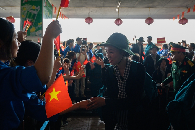Fanpage Thông tin Chính phủ lên tiếng: Quân nhân không phải ngôi sao giải trí- Ảnh 6.