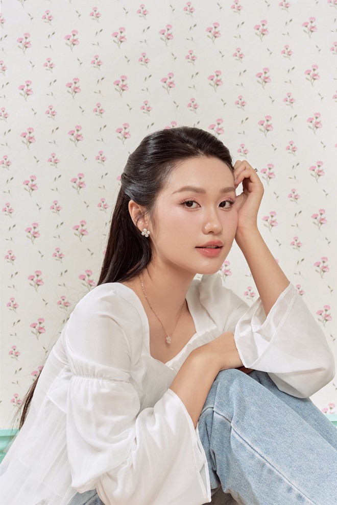 Doãn Hải My quá xinh EQ còn đỉnh, Đoàn Văn Hậu được khen “cầu thủ châu Á có vợ đẹp nhất” quả không sai- Ảnh 2.