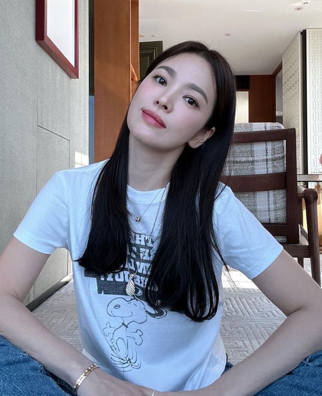 Mỹ nhân Việt 43 tuổi đang được so với Song Hye Kyo có nhan sắc cỡ nào?- Ảnh 4.