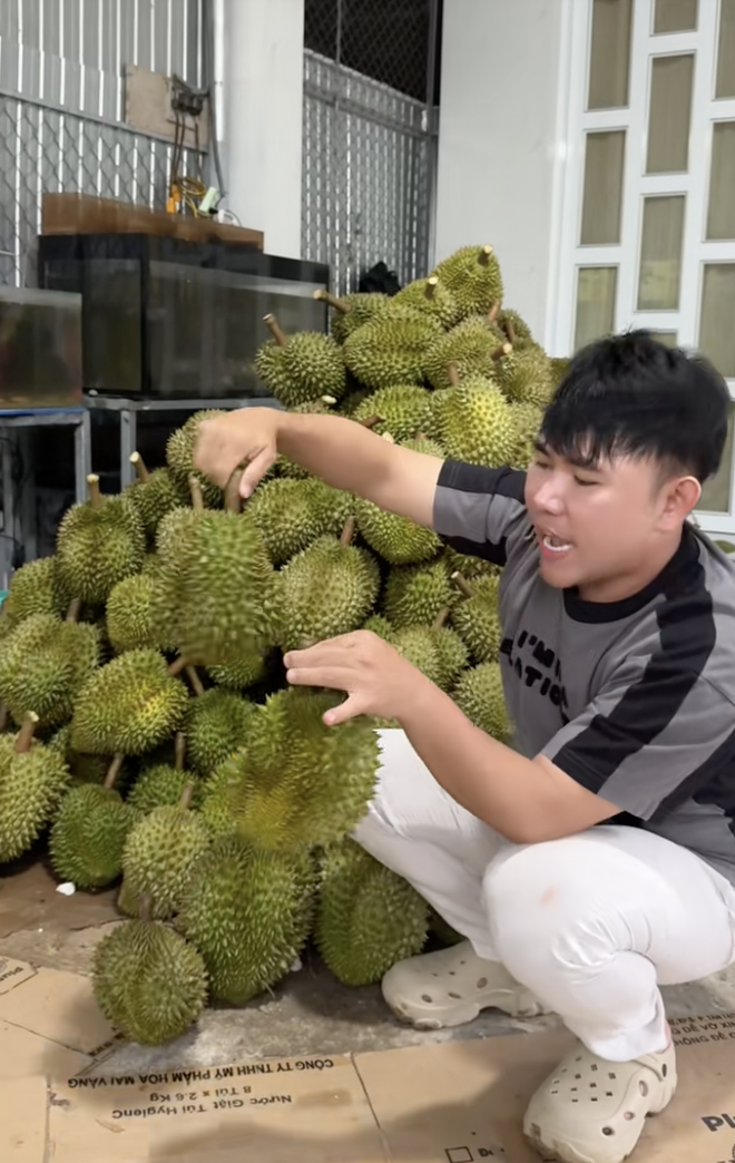 Lùm xùm sầu riêng mini giá 150k của Hoàng Anh Panda: Phát ngôn "sầu ngâm thuốc ăn ngon hơn" gây sốc- Ảnh 6.