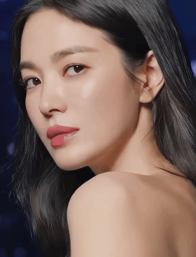 Mỹ nhân Việt 43 tuổi đang được so với Song Hye Kyo có nhan sắc cỡ nào?- Ảnh 2.