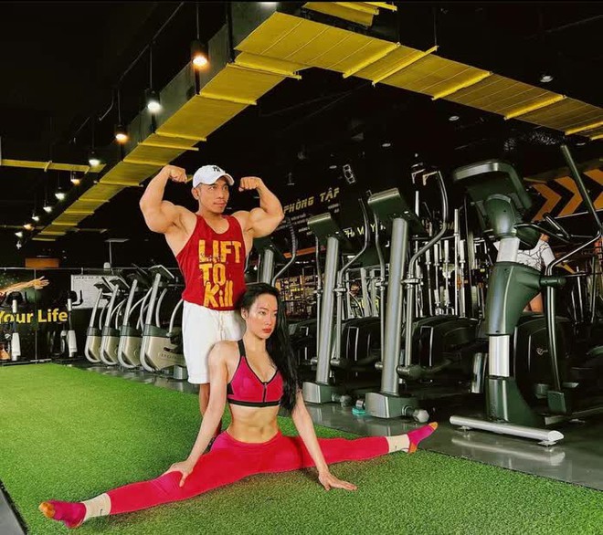 Mỹ nhân cơ bắp Angela Phương Trinh gây choáng khi diện đồ "bánh bèo", không còn chút khí chất nàng thơ nữ tính nào!- Ảnh 10. Mỹ nhân cơ bắp Angela Phương Trinh gây choáng khi diện đồ "bánh bèo", không còn chút khí chất nàng thơ nữ tính nào!- Ảnh 10.