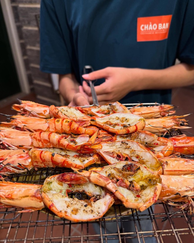 Chuyện lạ MICHELIN: 2 nhà hàng cùng tên ở Hà Nội đều treo danh hiệu Bib Gourmand, đại diện các bên nói gì?- Ảnh 5. Chuyện lạ MICHELIN: 2 nhà hàng cùng tên ở Hà Nội đều treo danh hiệu Bib Gourmand, đại diện các bên nói gì?- Ảnh 5.