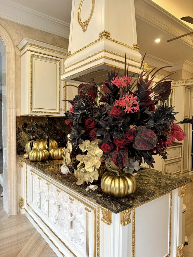 Cuộc sống kín tiếng, chuẩn thượng lưu của Ngọc Loan - mỹ nhân có khuôn mặt đẹp nhất The Face mùa đầu- Ảnh 9. Cuộc sống kín tiếng, chuẩn thượng lưu của Ngọc Loan - mỹ nhân có khuôn mặt đẹp nhất The Face mùa đầu- Ảnh 9.