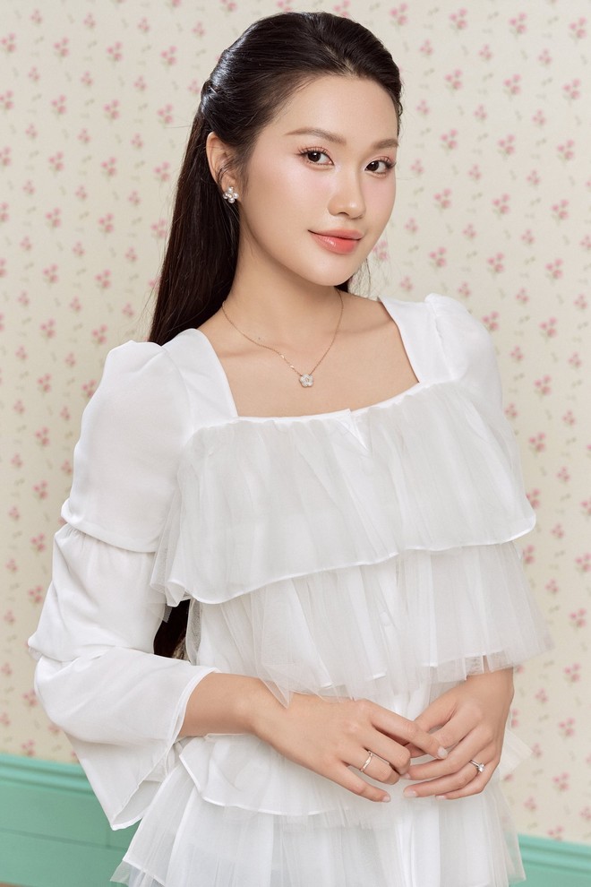 Doãn Hải My bị chê xuống sắc liền tung luôn ảnh cam thường khoe body nuột nà, chân dài thẳng thắp khiến an-ti câm nín- Ảnh 4.