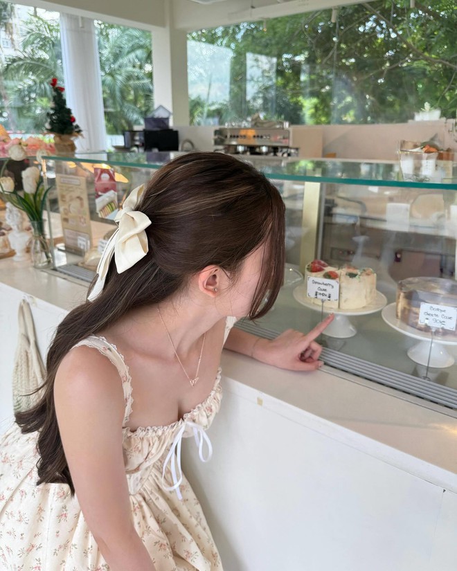 Bạn gái HIEUTHUHAI bị soi nâng cấp vòng 1- Ảnh 4. Bạn gái HIEUTHUHAI bị soi nâng cấp vòng 1- Ảnh 4.