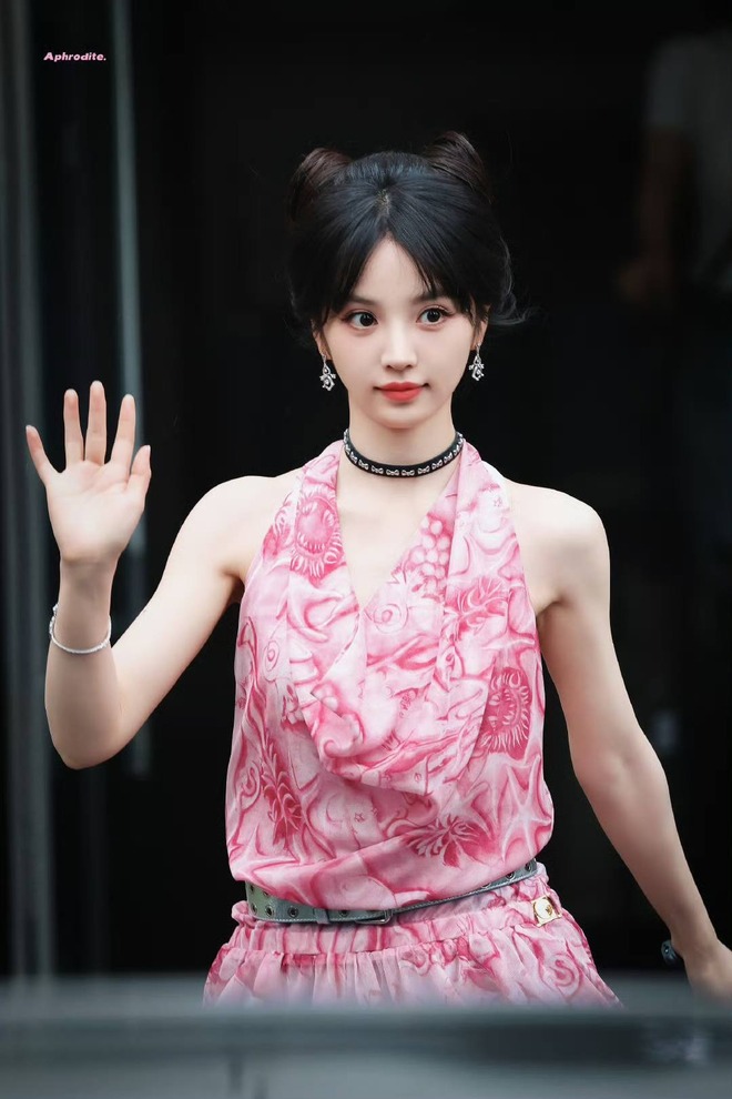 Mỹ nhân "mặt học sinh, dáng phụ huynh" gợi cảm nhất Cbiz: Visual chưa từng xuống phong độ, style đỉnh miễn bàn!- Ảnh 17.