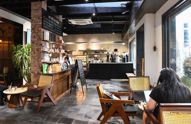 THAIYEN: Từ những quán cà phê chill chill mang đầy hoài niệm, đến phong cách công nghiệp mới khiến nhiều người "lạc quẻ cảm xúc"- Ảnh 4. THAIYEN: Từ những quán cà phê chill chill mang đầy hoài niệm, đến phong cách công nghiệp mới khiến nhiều người "lạc quẻ cảm xúc"- Ảnh 4.