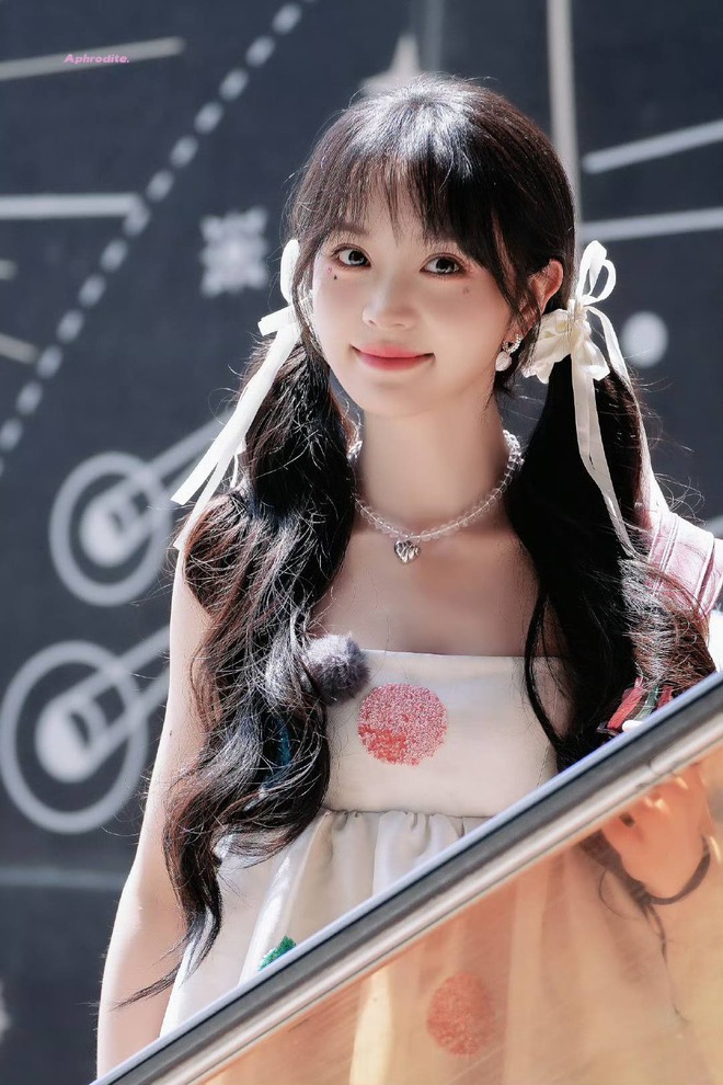 Mỹ nhân "mặt học sinh, dáng phụ huynh" gợi cảm nhất Cbiz: Visual chưa từng xuống phong độ, style đỉnh miễn bàn!- Ảnh 14.