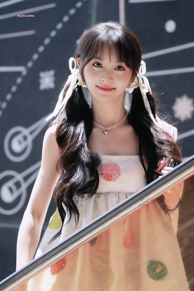 Mỹ nhân "mặt học sinh, dáng phụ huynh" gợi cảm nhất Cbiz: Visual chưa từng xuống phong độ, style đỉnh miễn bàn!- Ảnh 16.