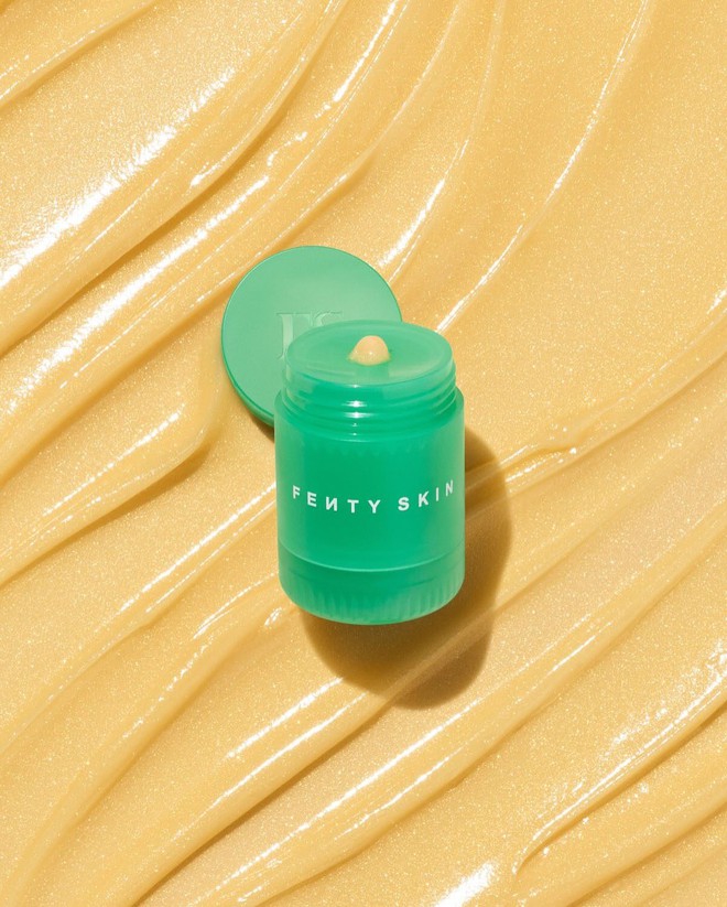 Rihanna "rao" matcha latte bằng giọng tiếng Việt trên kênh của brand mỹ phẩm tỷ đô- Ảnh 9.