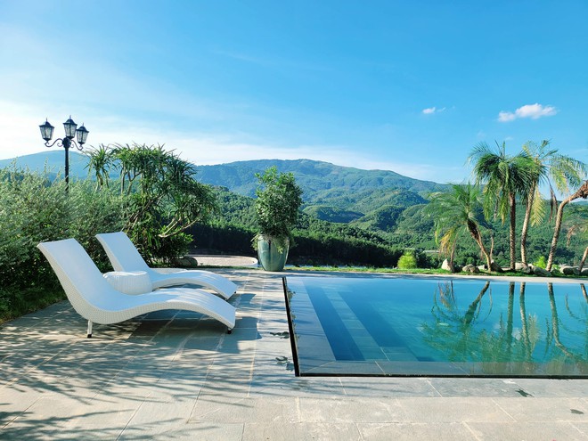 Biệt thự nghỉ dưỡng của nam diễn viên "giờ vàng VTV": Hoa giăng lối, view núi thơ mộng như resort 5 sao- Ảnh 4. Biệt thự nghỉ dưỡng của nam diễn viên "giờ vàng VTV": Hoa giăng lối, view núi thơ mộng như resort 5 sao- Ảnh 4.