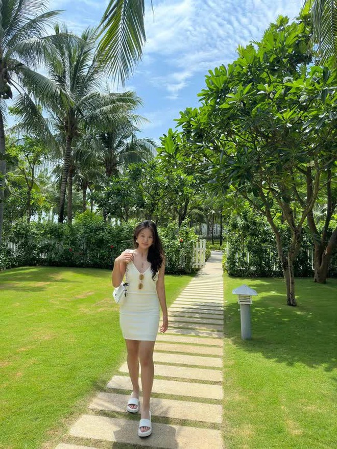 Con gái hoa khôi bóng chuyền Kim Huệ: 18 tuổi xinh đẹp phổng phao, thành tích thể thao mới đáng nể, chuẩn “con nhà nòi”- Ảnh 4.