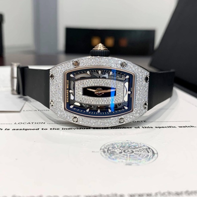 Gọi lái xe riêng là "nô bộc", chi trăm triệu sắm đồ hiệu là "cạn phước": 1 nữ chủ tịch nổi tiếng bị phản ứng- Ảnh 5.