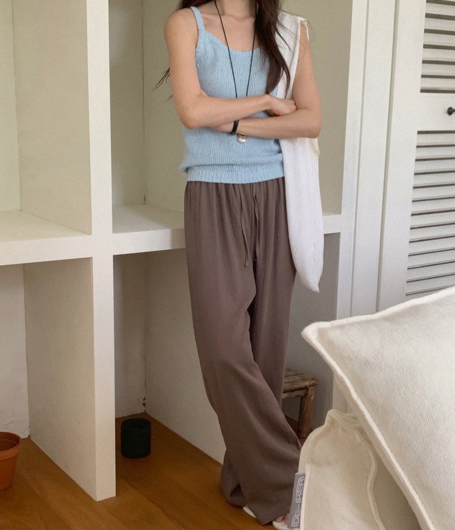 5 gam màu trang phục lên hình sống ảo đẹp và sang nhất, mặc đi du lịch là quá chuẩn- Ảnh 1.
