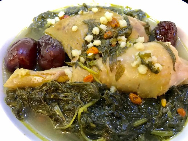 Thứ cây tưởng chỉ để ăn lại là "bùa hộ mệnh" trước cửa, ông bà xưa khuyên nhà nào cũng nên trồng- Ảnh 3.