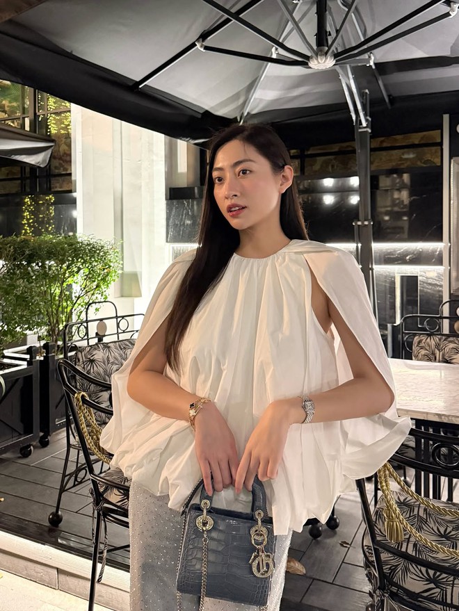 Nàng Hậu có đôi chân dài 1m22 mê đắm 1 item: Diện thế nào cũng xinh, nịnh dáng thôi nhé!- Ảnh 4.