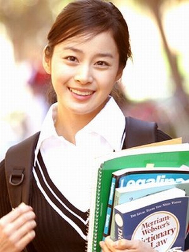 Kim Tae Hee khổ sở vì quá đẹp!- Ảnh 5.