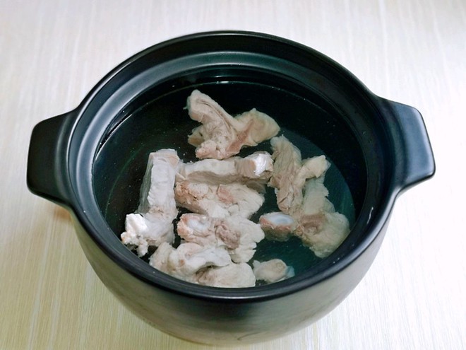 3 món canh ngon hoàn hảo lại dễ nấu cho bữa cơm nhà trong ngày hè nóng bức- Ảnh 3.