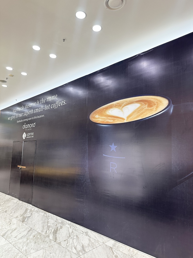 Cận cảnh Starbucks Reserve tại "địa điểm vàng" TP.HCM sắp khai trương, cách vị trí cũ Hàn Thuyên chỉ vài bước chân- Ảnh 2.