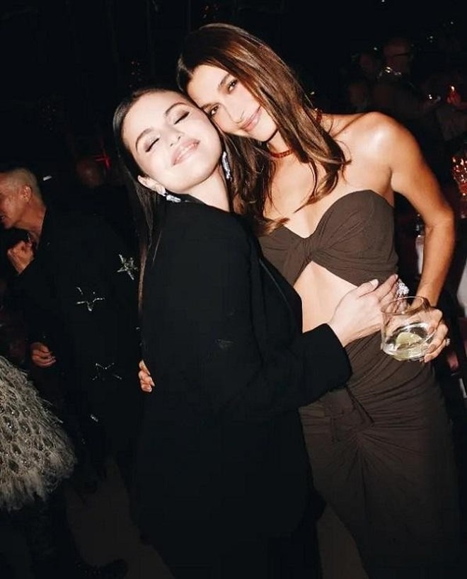 Làm lành chưa bao lâu, Selena Gomez và vợ Justin Bieber lại quay ngoắt lộ dấu hiệu "khó ở"- Ảnh 1.