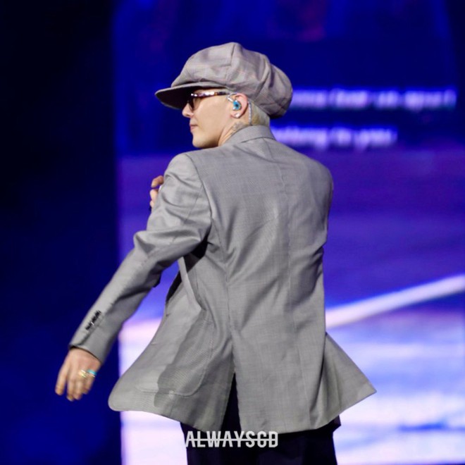 Rất gấp: Mặc gì đi gặp G-Dragon? Ôn bài tất tần tật trong 2 phút- Ảnh 9. Rất gấp: Mặc gì đi gặp G-Dragon? Ôn bài tất tần tật trong 2 phút- Ảnh 9.