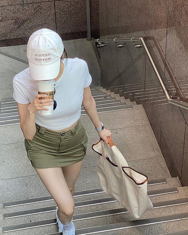 6 món đồ phải có trong tủ đồ hè, năm nào cũng mua và không bao giờ chán- Ảnh 11. 6 món đồ phải có trong tủ đồ hè, năm nào cũng mua và không bao giờ chán- Ảnh 11.