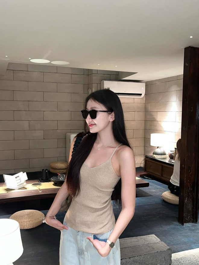 6 món đồ phải có trong tủ đồ hè, năm nào cũng mua và không bao giờ chán- Ảnh 4. 6 món đồ phải có trong tủ đồ hè, năm nào cũng mua và không bao giờ chán- Ảnh 4.