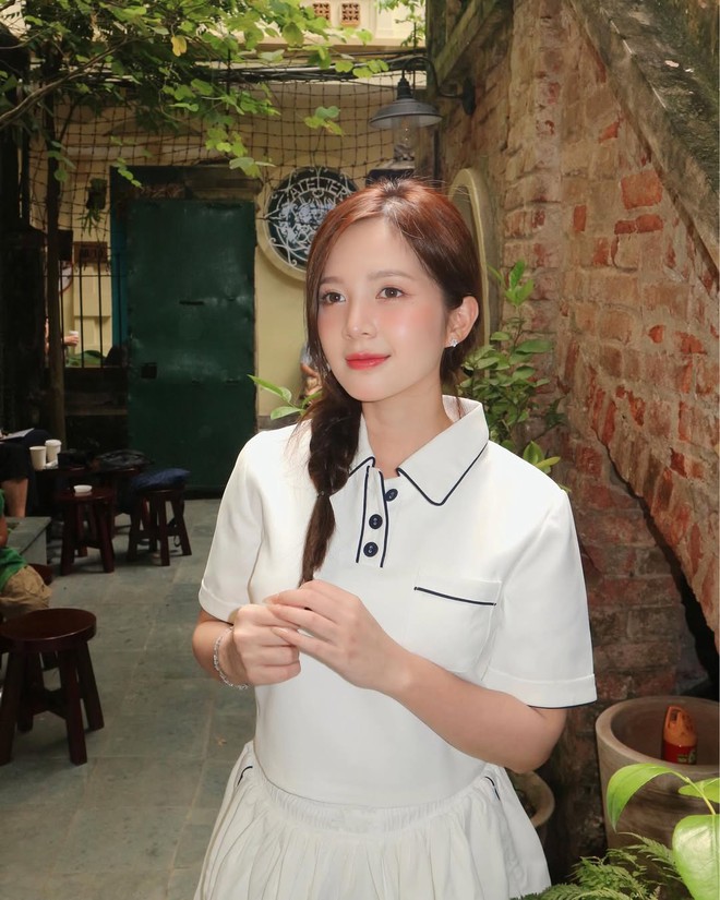 Mỹ nhân phim giờ vàng VTV vừa được cầu hôn: Nhan sắc bị "thời gian bỏ quên", style cực dịu dàng cuốn hút- Ảnh 12. Mỹ nhân phim giờ vàng VTV vừa được cầu hôn: Nhan sắc bị "thời gian bỏ quên", style cực dịu dàng cuốn hút- Ảnh 12.