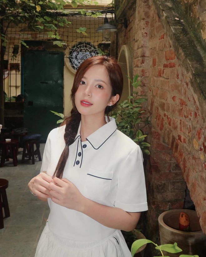 Mỹ nhân phim giờ vàng VTV vừa được cầu hôn: Nhan sắc bị "thời gian bỏ quên", style cực dịu dàng cuốn hút- Ảnh 11. Mỹ nhân phim giờ vàng VTV vừa được cầu hôn: Nhan sắc bị "thời gian bỏ quên", style cực dịu dàng cuốn hút- Ảnh 11.