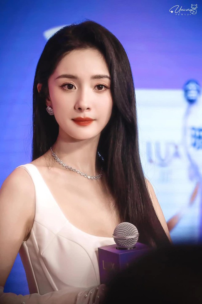 Mỹ nhân Việt tái xuất ở tuổi 35, cõi mạng xôn xao vì visual giống cả Thư Kỳ lẫn Dương Mịch- Ảnh 7.