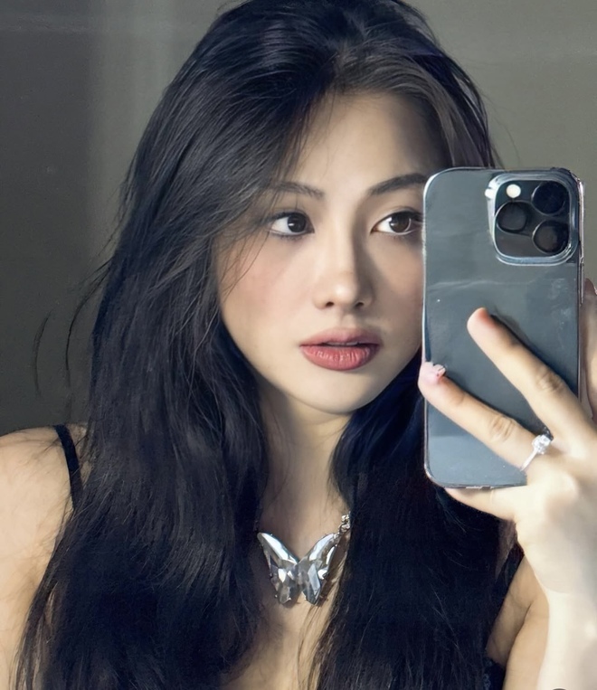 Mỹ nhân Việt tái xuất ở tuổi 35, cõi mạng xôn xao vì visual giống cả Thư Kỳ lẫn Dương Mịch- Ảnh 8.
