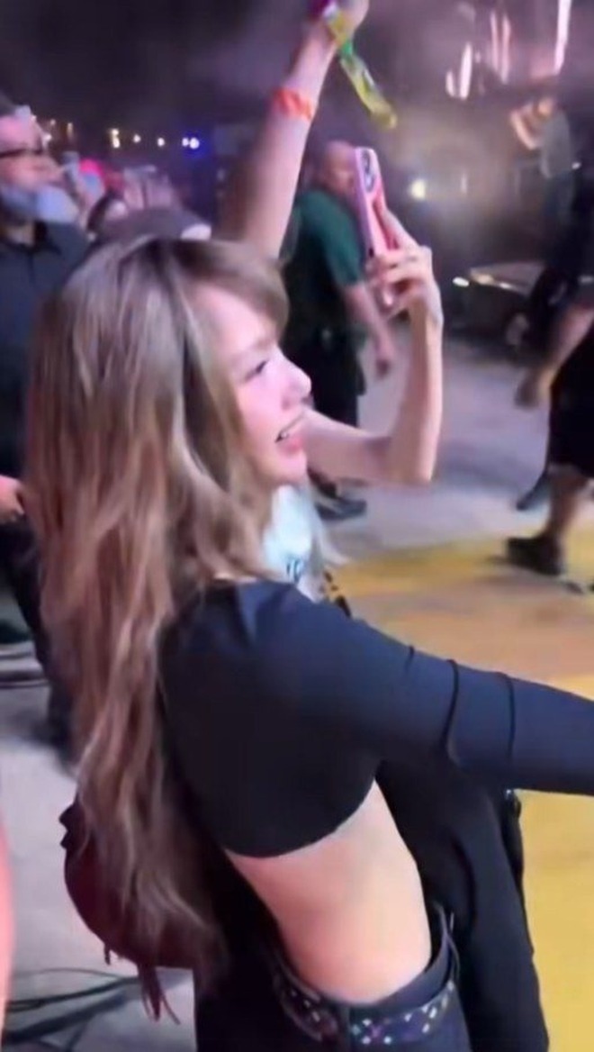 Lisa (BLACKPINK) bí mật kết hôn với bạn trai tài phiệt, hơn 200.000 người sốc?- Ảnh 5.