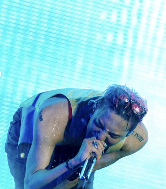 Bờ vai "Thái Bình Dương" của G-Dragon: Là đẹp trời cho hay nhờ tập gym?- Ảnh 2. Bờ vai "Thái Bình Dương" của G-Dragon: Là đẹp trời cho hay nhờ tập gym?- Ảnh 2.